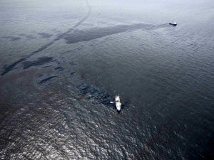 Photo aérienne de l'endroit où la plateforme pétrolière a sombré, dans le golfe du Mexique. Photo aérienne de l'endroit où la plateforme pétrolière a sombré, dans le golfe du Mexique.