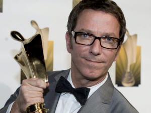 Patrice L'Écuyer, lauréat du prix du meilleur animateur d'émissions de jeux au Gala Artis Patrice L'Écuyer, lauréat du prix du meilleur animateur d'émissions de jeux au Gala Artis