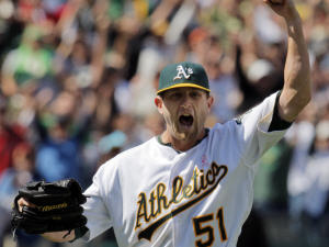 Dallas Braden après le retrait final Dallas Braden après le retrait final