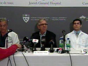Les médecins de M. Chrétien ont rencontré la presse samedi après-midi. Les médecins de M. Chrétien ont rencontré la presse samedi après-midi.