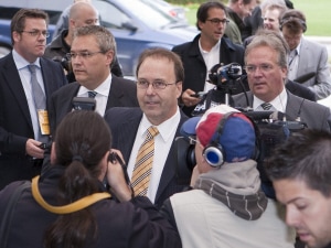Marc Bellemare, à son arrivée à la commission, jeudi dernier. Marc Bellemare, à son arrivée à la commission, jeudi dernier.