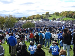 Des dizaines de milliers de personnes ont pris part à la Marche bleue. Des dizaines de milliers de personnes ont pris part à la Marche bleue.