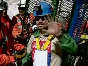 Le 12e mineur secouru est Edison Pena Villaroel. Il est âgé de 34ans et il est très athlétique. Le 12e mineur secouru est Edison Pena Villaroel. Il est âgé de 34ans et il est très athlétique.