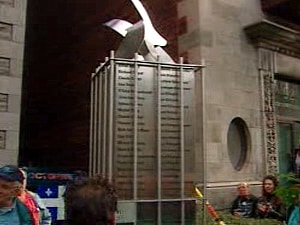 Le monument pour rappeler l'imposition de la Loi sur les mesures de guerre en 1970 Le monument pour rappeler l'imposition de la Loi sur les mesures de guerre en 1970