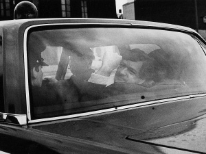 Une personne arrêtée en octobre 1970 Une personne arrêtée en octobre 1970