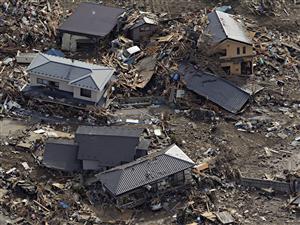 Tout est à refaire dans les régions dévastées par le tsunami au Japon. Tout est à refaire dans les régions dévastées par le tsunami au Japon.