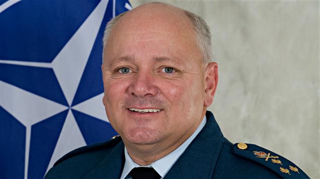 Le lieutenant-général Charles Bouchard Le lieutenant-général Charles Bouchard