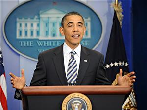 Le président Obama qualifie la polémique sur son lieu de naissance de « bêtise » Le président Obama qualifie la polémique sur son lieu de naissance de « bêtise »