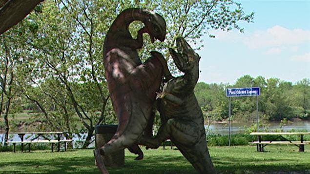 Des dinosaures du restaurant le Madrid volés et retrouvés en mai au parc Gérard-Lupien de Nicolet Des dinosaures du restaurant le Madrid volés et retrouvés en mai au parc Gérard-Lupien de Nicolet