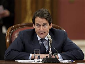 Pierre Karl Péladeau en commission parlementaire à l'Assemblée nationale du Québec Pierre Karl Péladeau en commission parlementaire à l'Assemblée nationale du Québec