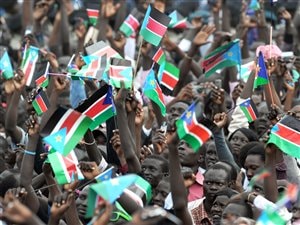 Des Soudanais du Sud célèbrent à Juba. Des Soudanais du Sud célèbrent à Juba.