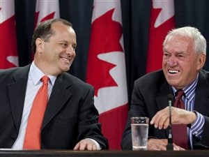 Brian Topp et Ed Broadbent Brian Topp et Ed Broadbent
