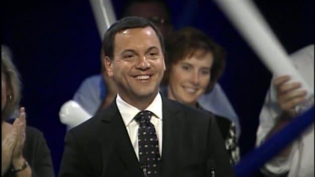 Tim Hudak devant ses partisans, lors des élections ontariennes du 6 octobre 2011 Tim Hudak devant ses partisans, lors des élections ontariennes du 6 octobre 2011