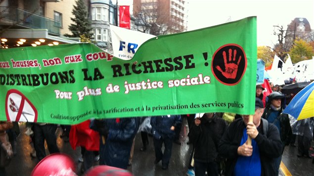 Manifestation d'étudiants et de syndicats à Montréal Manifestation d'étudiants et de syndicats à Montréal