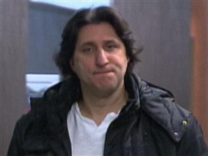 Le comédien Tony Conte a été condamné à 3 ans et demi de prison. Le comédien Tony Conte a été condamné à 3 ans et demi de prison.
