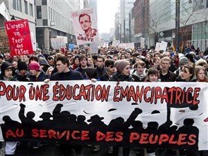 Des étudiants ont manifesté le 13 mars dernier dans les rues de Montréal. Des étudiants ont manifesté le 13 mars dernier dans les rues de Montréal.
