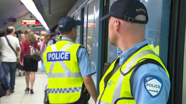 Forte présence policière dans les stations de métro Berri-UQAM et Jean-Drapeau Forte présence policière dans les stations de métro Berri-UQAM et Jean-Drapeau