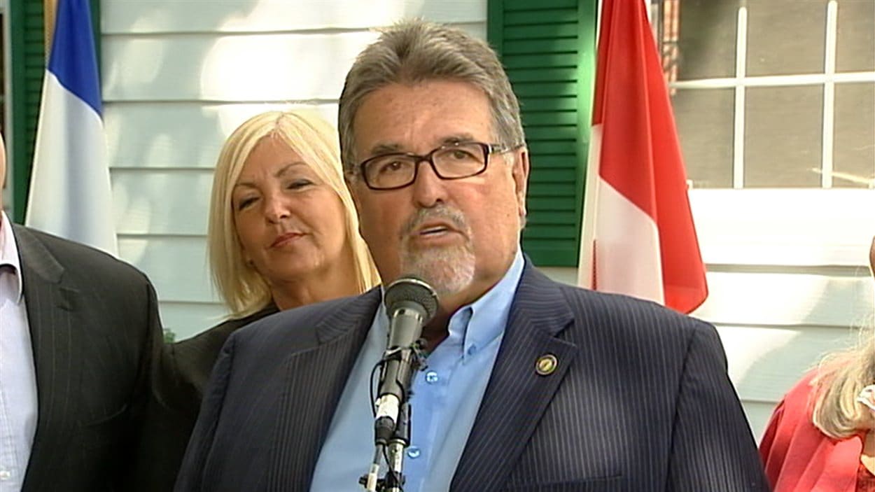 Le ministre délégué aux Transports du Québec, Norman MacMillan Le ministre délégué aux Transports du Québec, Norman MacMillan