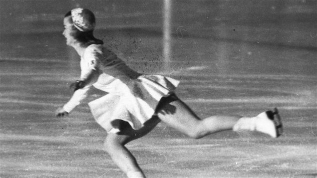 Barbara Ann Scott lors de son triomphe aux Jeux olympiques de Saint-Moritz, en Suisse, en 1948. Barbara Ann Scott lors de son triomphe aux Jeux olympiques de Saint-Moritz, en Suisse, en 1948.
