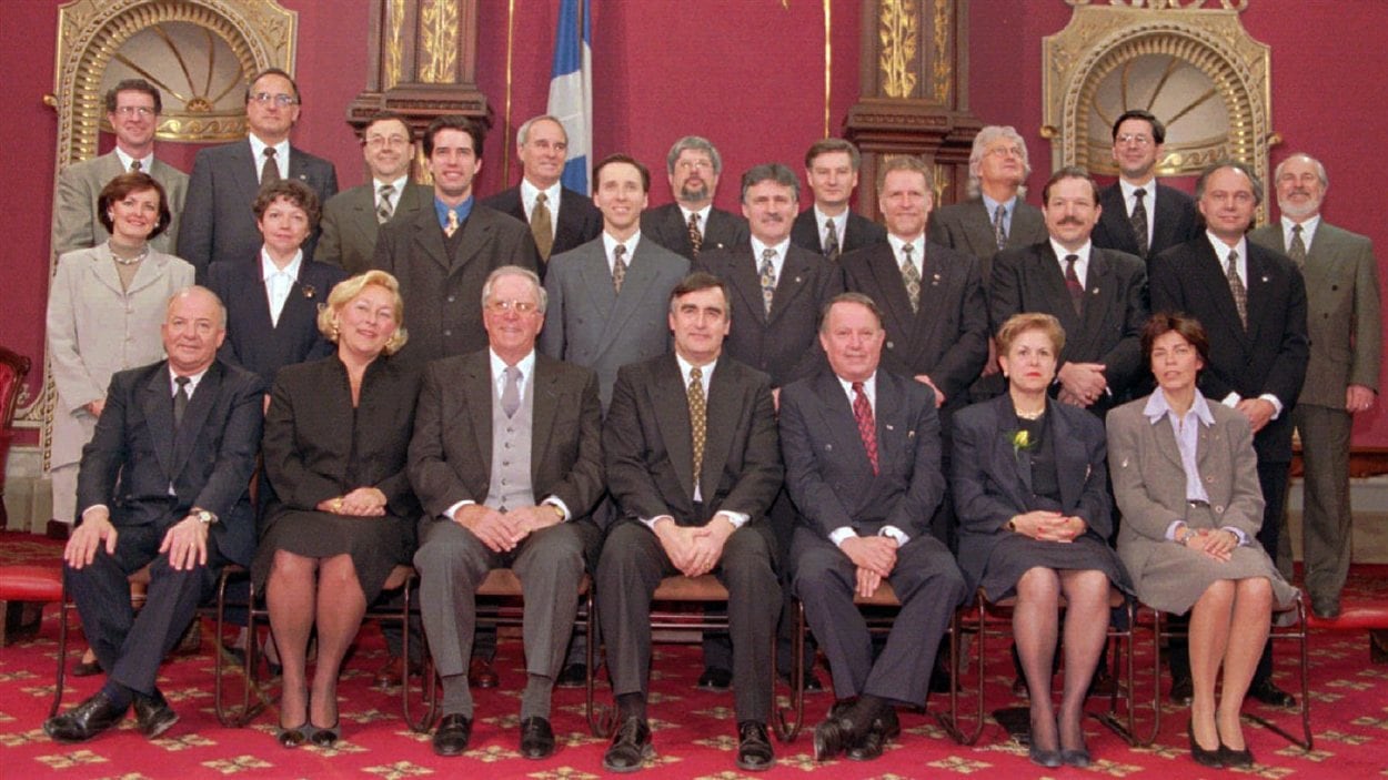 Le lieutenant-gouverneur Martial Asselin lors de l'assermentation du cabinet de Lucien Bouchard, en 1996 Le lieutenant-gouverneur Martial Asselin lors de l'assermentation du cabinet de Lucien Bouchard, en 1996