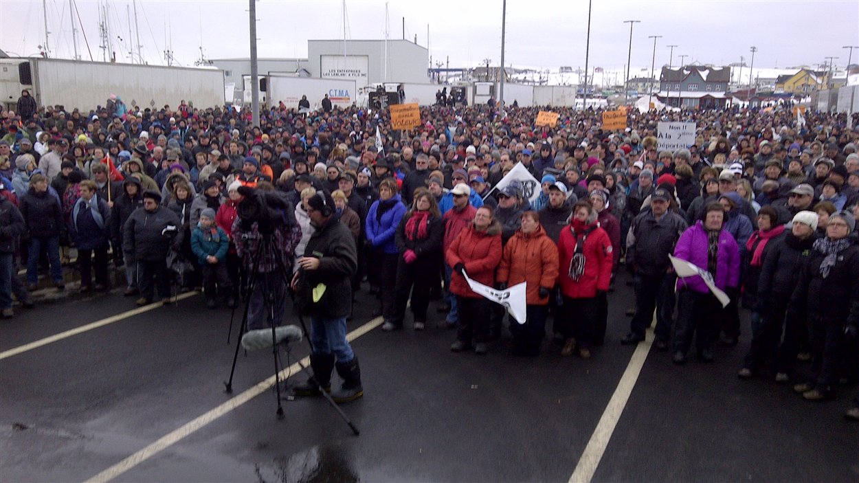 Manifestation contre la réforme de l'assurance-emploi aux Îles-de-la-Madeleine Manifestation contre la réforme de l'assurance-emploi aux Îles-de-la-Madeleine
