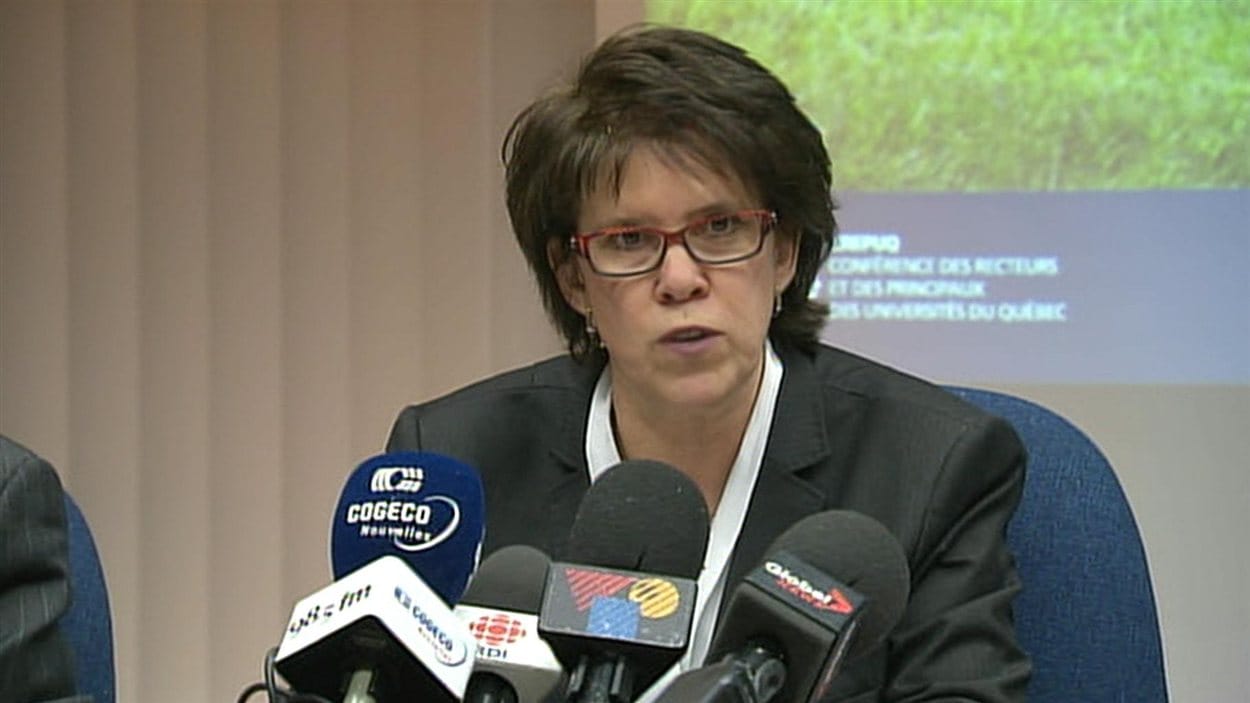 Luce Samoisette, présidente du conseil de la CREPUQ, en conférence de presse à Montréal le 15 février 2013 Luce Samoisette, présidente du conseil de la CREPUQ, en conférence de presse à Montréal le 15 février 2013