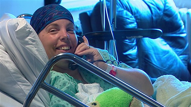 Valérie Raymond-Guimond, atteinte de leucémie, à l'hôpital. Valérie Raymond-Guimond, atteinte de leucémie, à l'hôpital.
