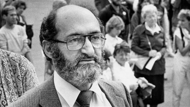 Protestation pour le droit à l'avortement en 1983 avec le Dr Henry Morgentaler Protestation pour le droit à l'avortement en 1983 avec le Dr Henry Morgentaler