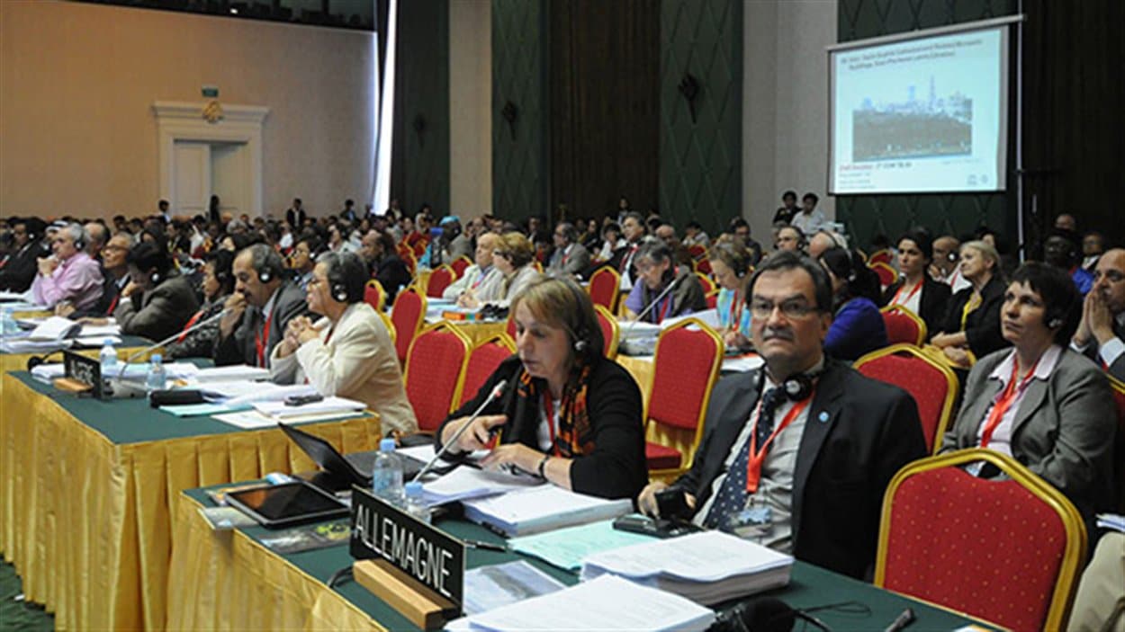 Délégués à la réunion de l'UNESCO à Phnom Penh au Cambodge. Délégués à la réunion de l'UNESCO à Phnom Penh au Cambodge.
