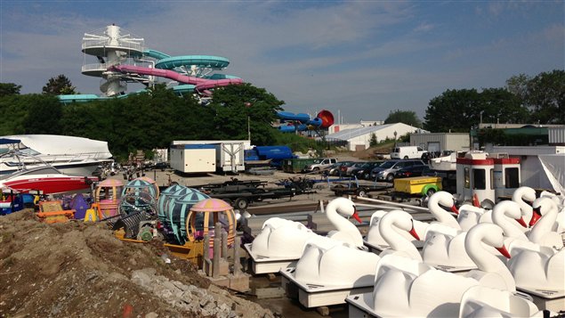 Le parc d'attractions de la Place de l'Ontario est fermé depuis un an et demi. Le parc d'attractions de la Place de l'Ontario est fermé depuis un an et demi.