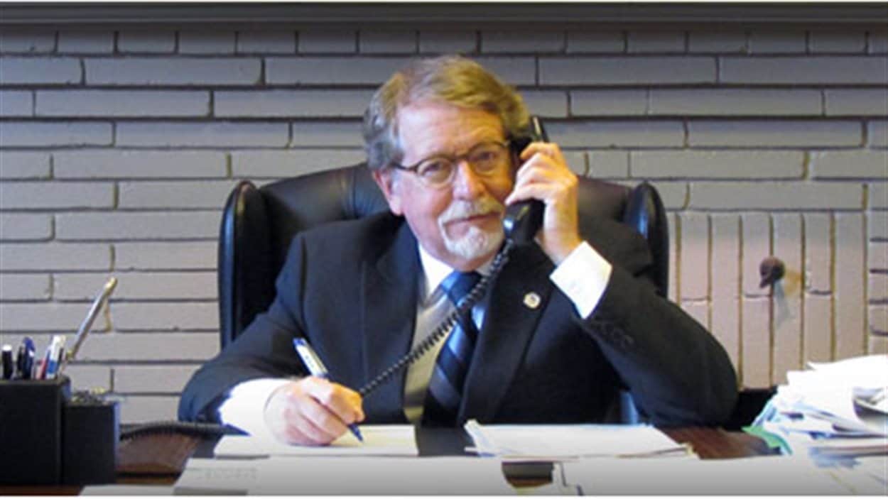 Le maire de la municipalité de Hampstead, Bill Steinberg. Le maire de la municipalité de Hampstead, Bill Steinberg.