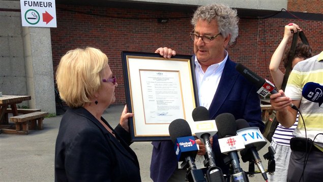 Colette Roy-Laroche, mairesse de Lac-Mégantic, en compagnie d'Éric Forest, président de l'Union des municipalités du Québec (UMQ), le 17 juillet 2013 Colette Roy-Laroche, mairesse de Lac-Mégantic, en compagnie d'Éric Forest, président de l'Union des municipalités du Québec (UMQ), le 17 juillet 2013
