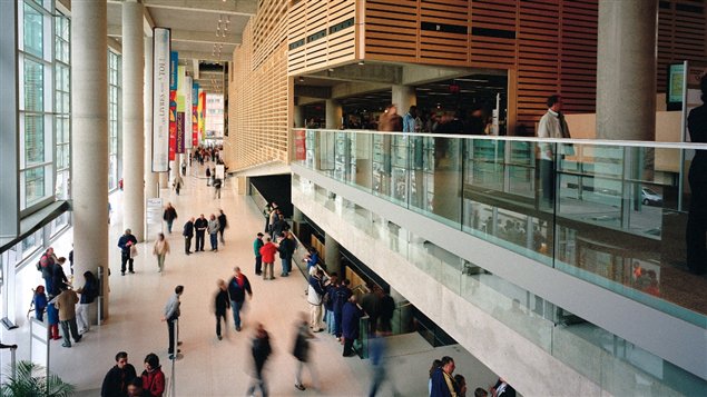 La Grande Bibliothèque La Grande Bibliothèque