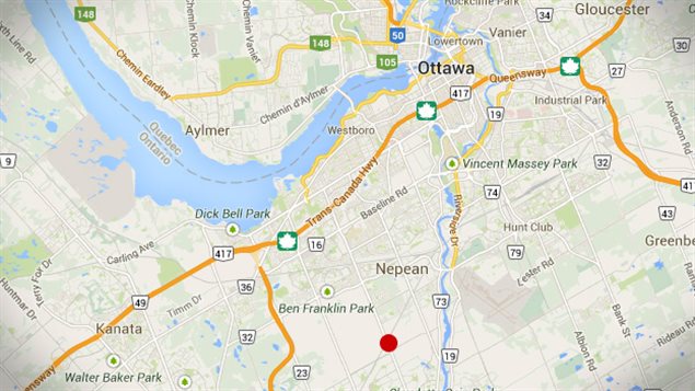 La voie ferrée passe dans l'ouest d'Ottawa. La voie ferrée passe dans l'ouest d'Ottawa.