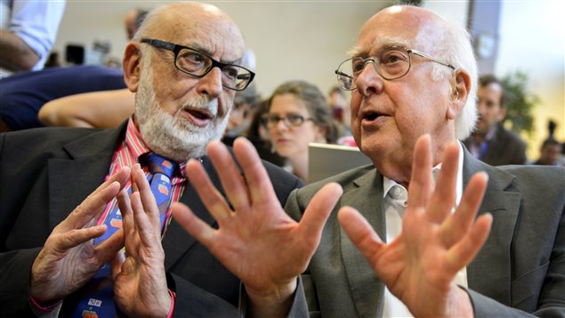 Les physiciens François Englert et Peter Higgs Les physiciens François Englert et Peter Higgs