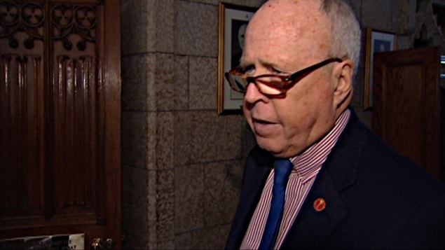 Le sénateur libéral Colin Kenny (archives). Le sénateur libéral Colin Kenny (archives).
