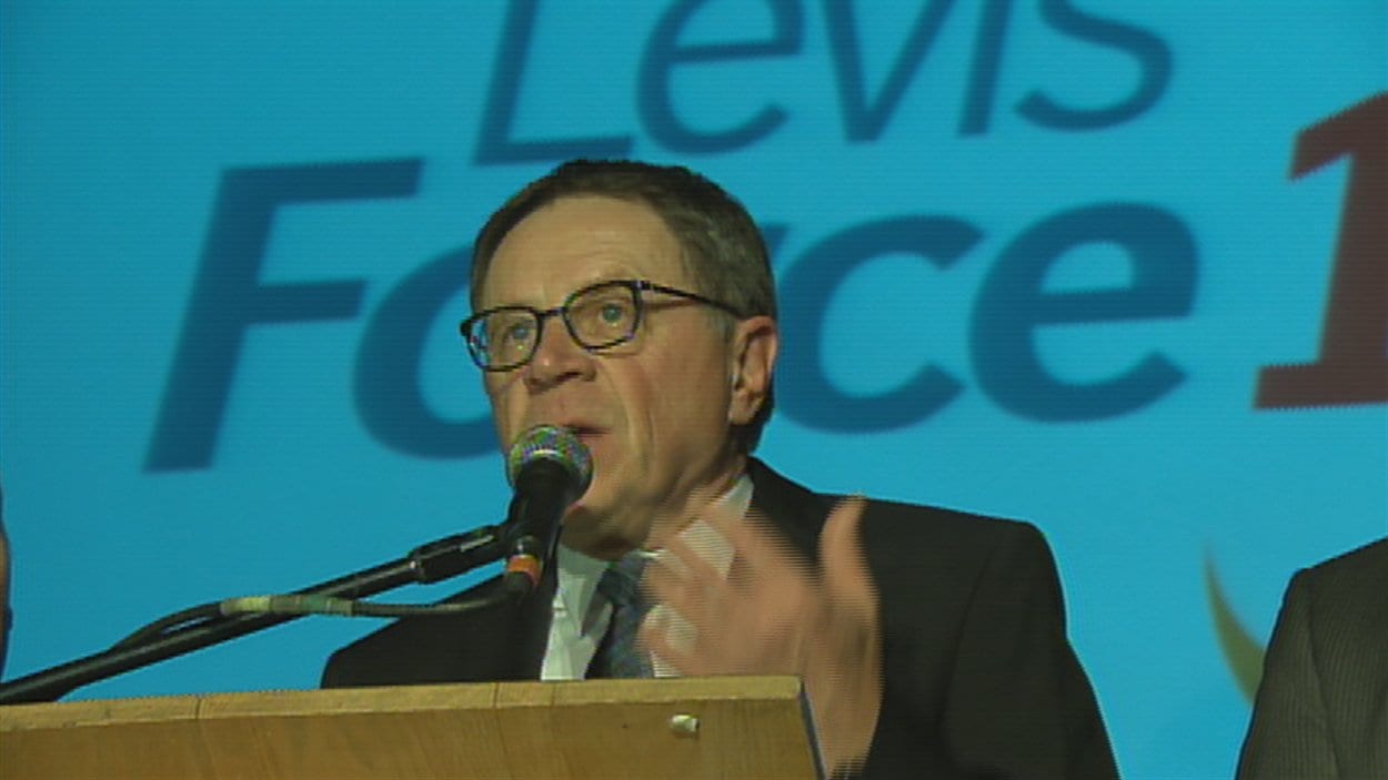 Gilles Lehouillier est élu maire de Lévis. Gilles Lehouillier est élu maire de Lévis.
