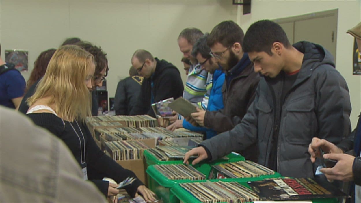 Le foire au disques attirre de nombreux passionnés de musique à Québec. Le foire au disques attirre de nombreux passionnés de musique à Québec.