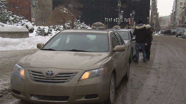 L'industrie du taxi à Québec est secouée au lendemain de l'arrestation d'un chauffeur. L'industrie du taxi à Québec est secouée au lendemain de l'arrestation d'un chauffeur.