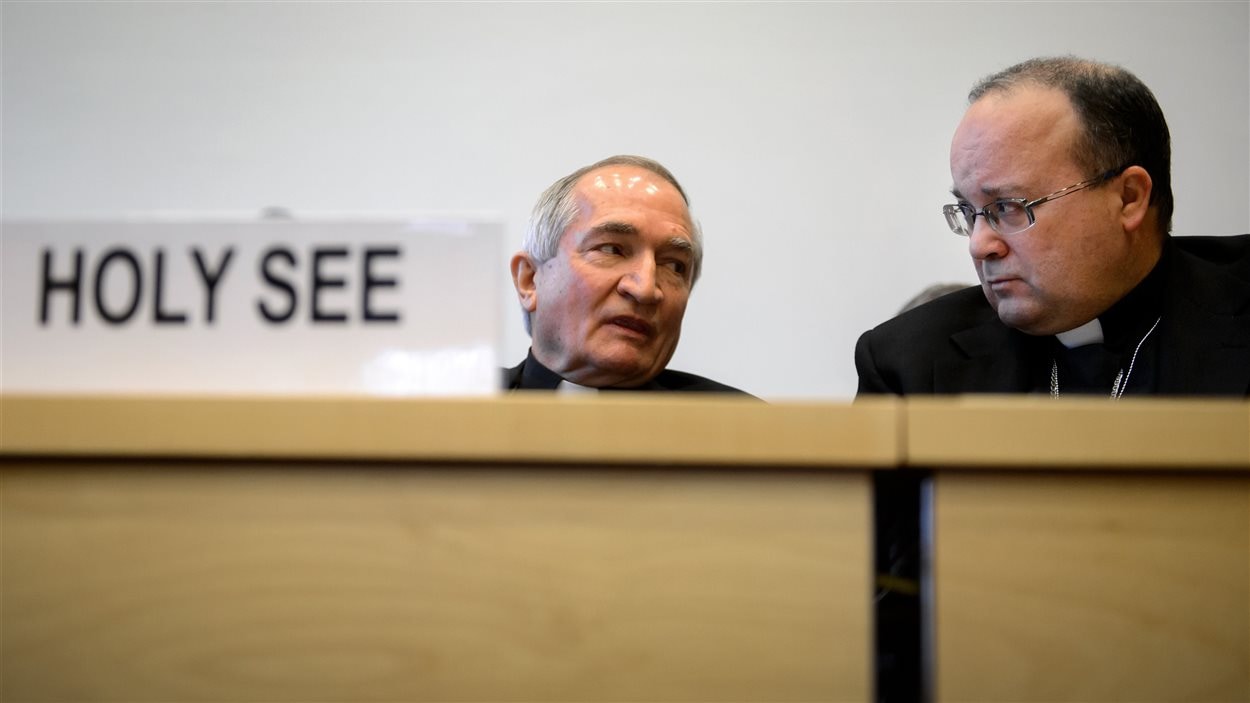 L'observateur permanent du Saint-Siège auprès de l'ONU, Silvano Tomasi, et l'ancien promoteur de justice au Vatican sur le dossier de la pédophilie, Charles Scicluna, à Genève L'observateur permanent du Saint-Siège auprès de l'ONU, Silvano Tomasi, et l'ancien promoteur de justice au Vatican sur le dossier de la pédophilie, Charles Scicluna, à Genève