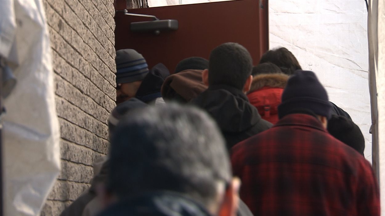 La communauté musulmane compte se mobiliser et voter contre la charte - et donc, contre le Parti québécois - aux élections du 7 avril. La communauté musulmane compte se mobiliser et voter contre la charte - et donc, contre le Parti québécois - aux élections du 7 avril.