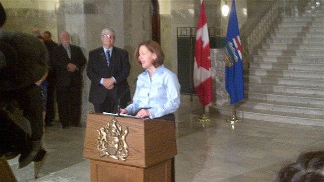 La première ministre de l'Alberta, Alison Redford, lors de l'annonce de sa démission La première ministre de l'Alberta, Alison Redford, lors de l'annonce de sa démission