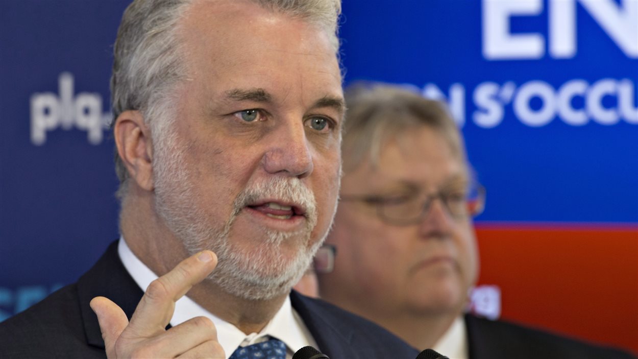 Le chef libéral, Philippe Couillard, à Trois-Rivières, le 2 avril Le chef libéral, Philippe Couillard, à Trois-Rivières, le 2 avril