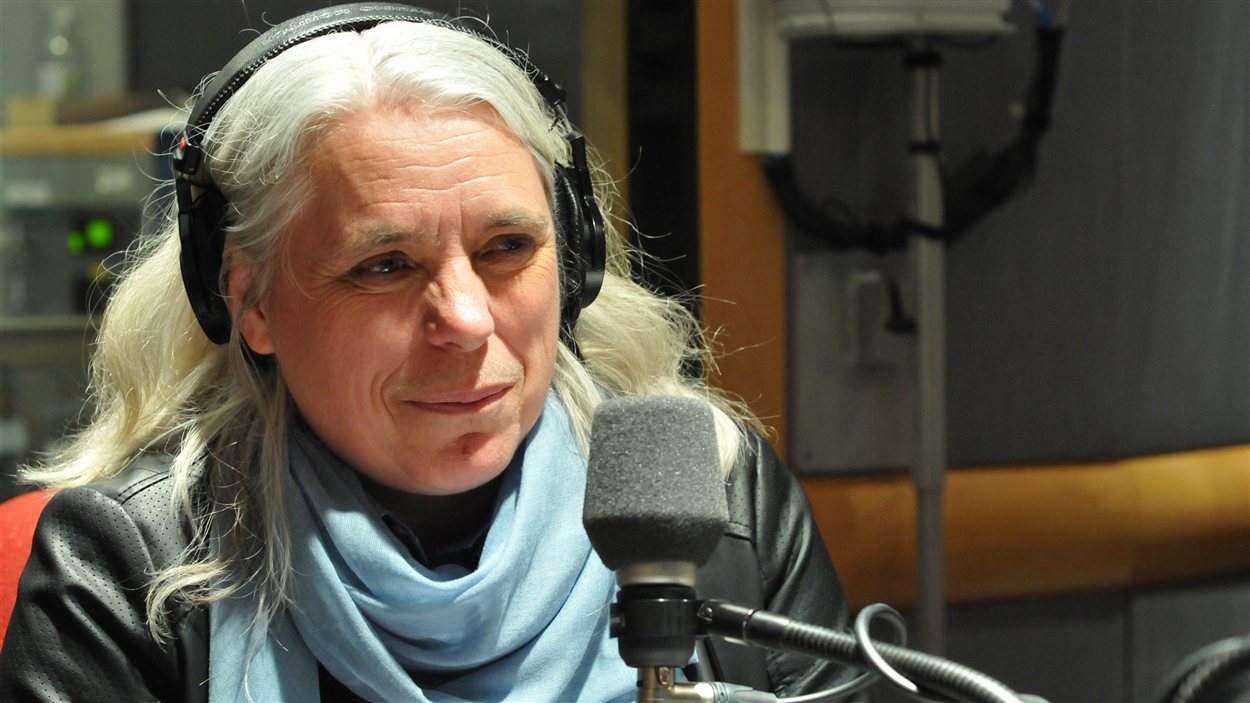 La nouvelle députée de Ste-Marie-St-Jacques était de passage dans nos studios après une victoire de justesse. La nouvelle députée de Ste-Marie-St-Jacques était de passage dans nos studios après une victoire de justesse.