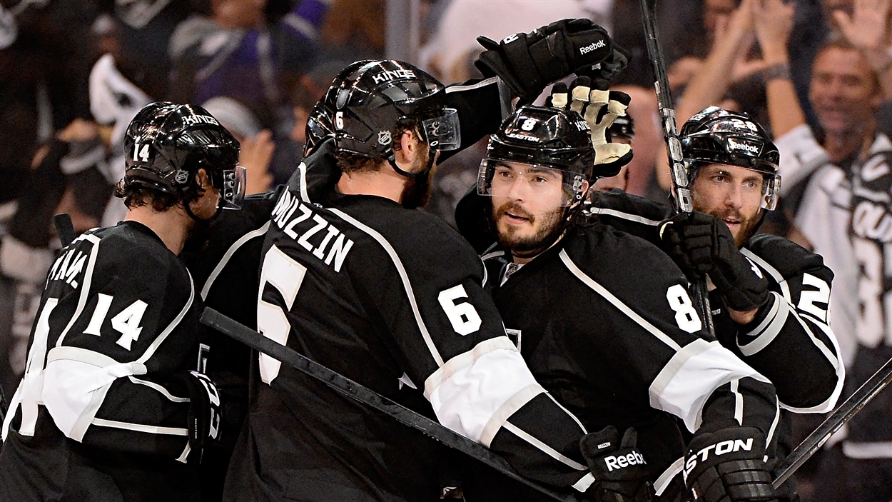 Drew Doughty (8) Drew Doughty (8)