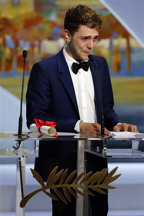 Xavier Dolan livre ses remerciements à Cannes. Xavier Dolan livre ses remerciements à Cannes.