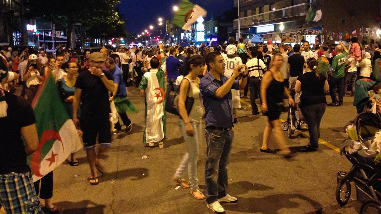 La rue Jean-Talon a été fermée entre St-Michel et Pie-IX, jeudi soir. La rue Jean-Talon a été fermée entre St-Michel et Pie-IX, jeudi soir.