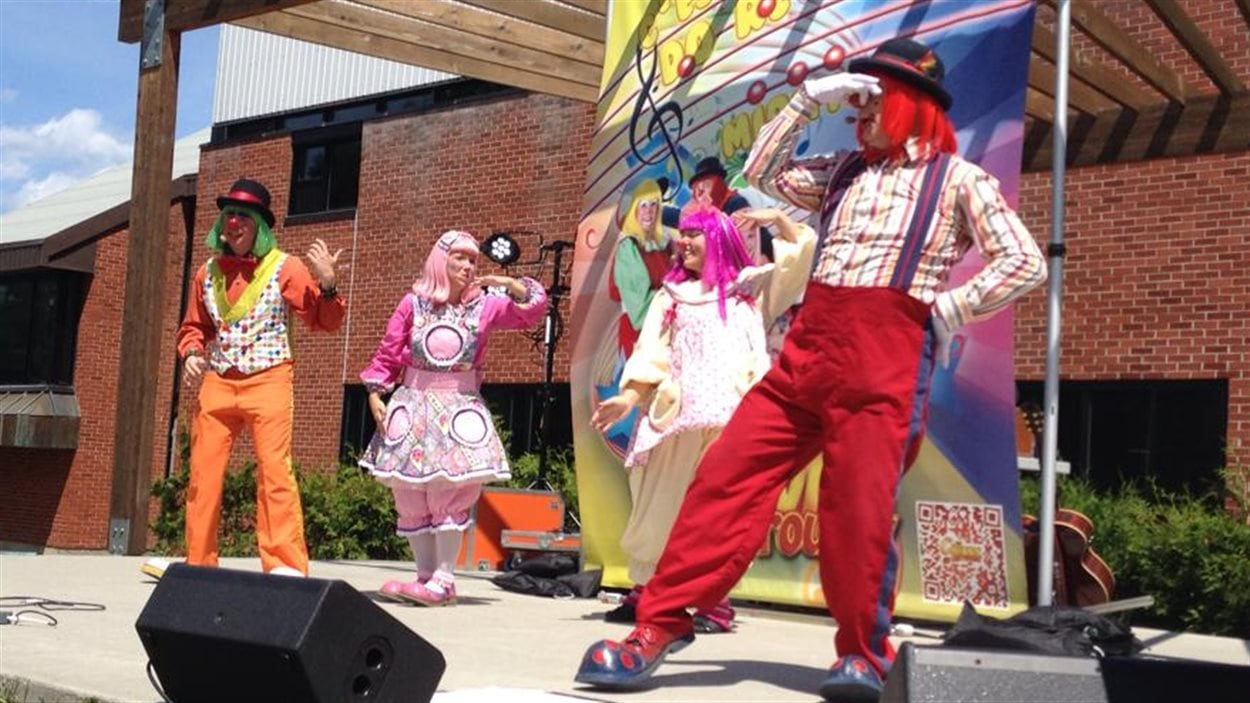 Les Clowns du Caroussel au Festival de l'humour de l'Abitibi-Témiscamingue Les Clowns du Caroussel au Festival de l'humour de l'Abitibi-Témiscamingue