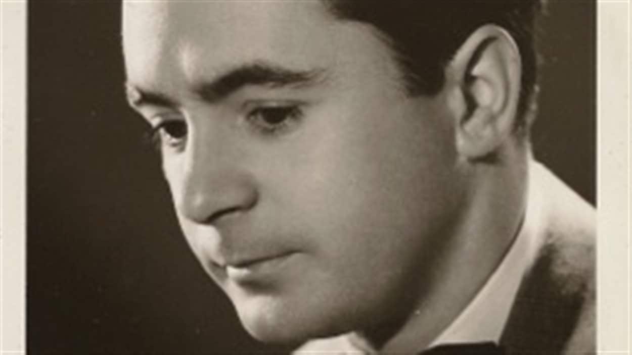 Le pianiste et compositeur Pierre Brabant. Le pianiste et compositeur Pierre Brabant.