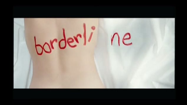 Une scène tirée du film « Borderline », d'après les romans de Marie-Sissi Labrèche « Borderline » et « La brèche », avec Isabelle Blais. Une scène tirée du film « Borderline », d'après les romans de Marie-Sissi Labrèche « Borderline » et « La brèche », avec Isabelle Blais.